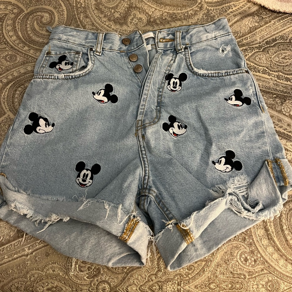 Zara Mickey shorts size US 0